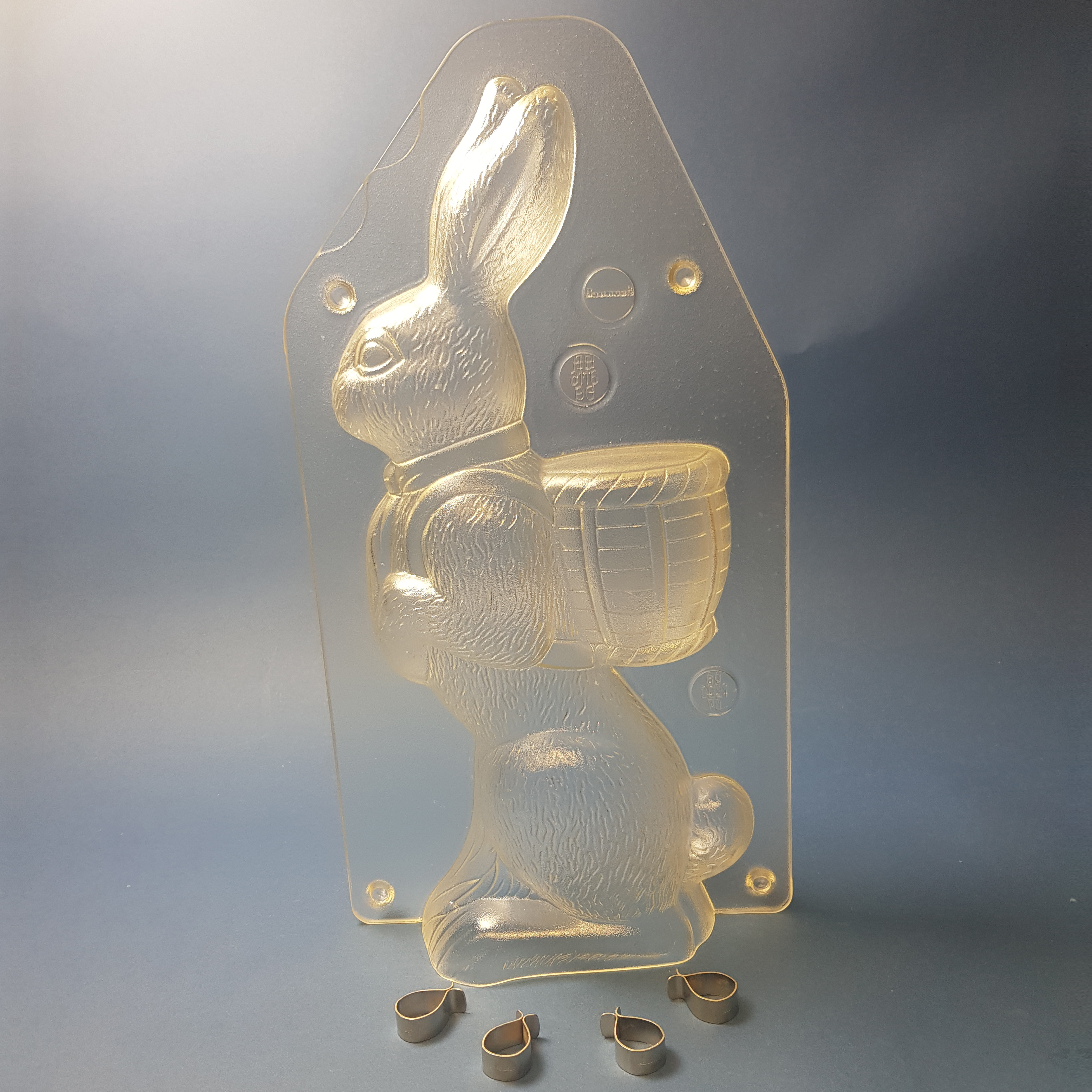Hase mit Hutte 1