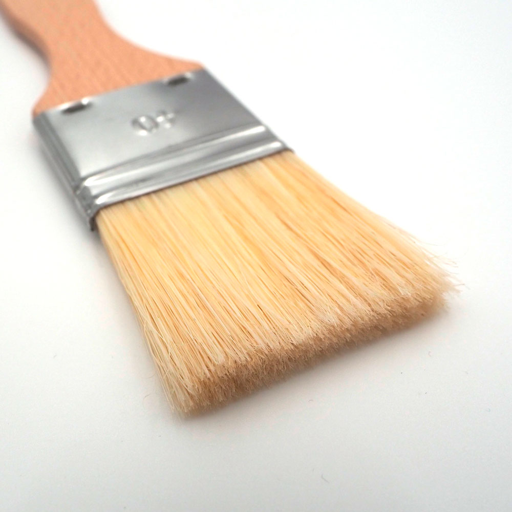 Pinceau plat avec manche en bois